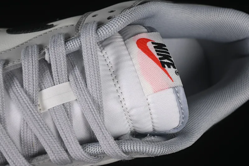 All categories Nk SB Dunk series Nk SB Dunk Low low-top sneakers Nike SB Dunk Low white, black and gray low-top casual sneakers IB3079-101
